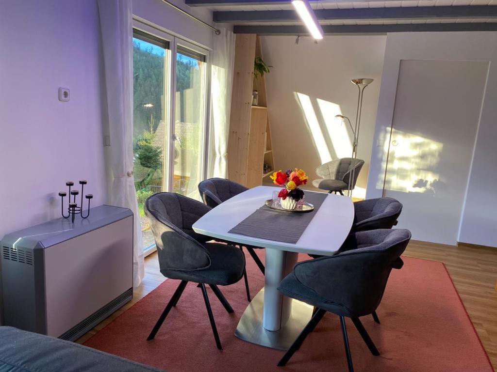 Haus Adler - Komplettes Ferienhaus Am Badesee Erzgrube Екстериор снимка